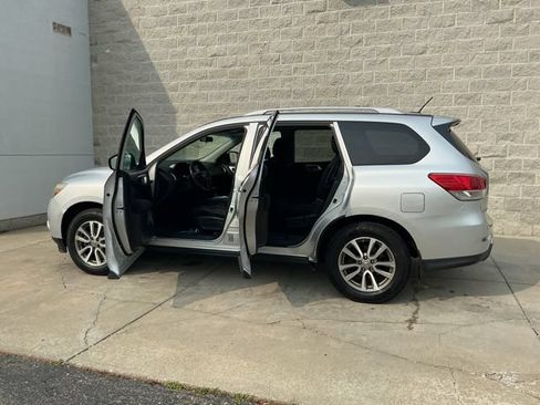 Used 2014 Nissan Pathfinder SV AWD/4WD image 11