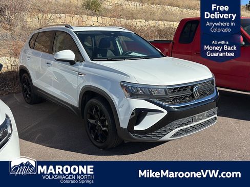Used 2022 Volkswagen Taos SE image 1