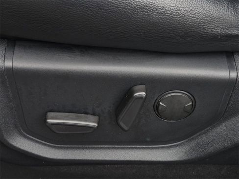 Used 2020 Ford F250 Lariat w/ Lariat Ultimate Package image 32