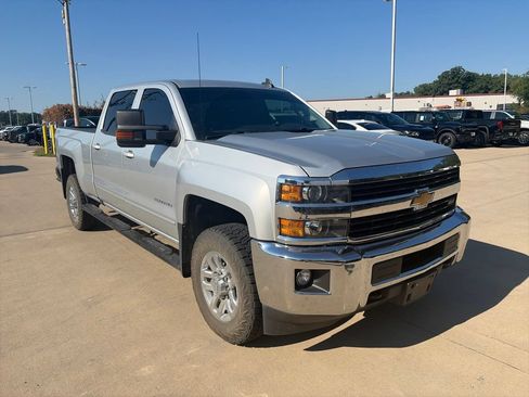 Used 2016 Chevrolet Silverado 2500 LT w/ LT Convenience Package AWD/4WD image 5