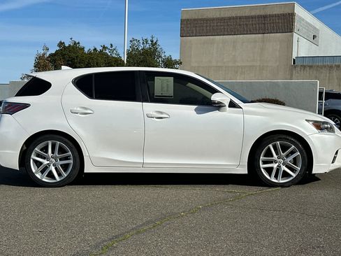 Used 2015 Lexus CT 200h image 6