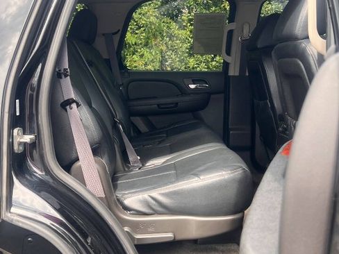 Used 2013 Chevrolet Tahoe LS w/ Convenience Package RWD image 18