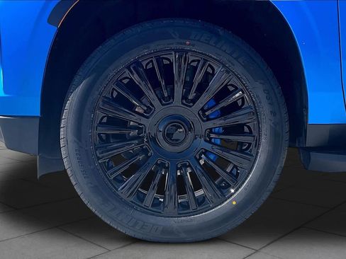 Used 2024 Chevrolet Tahoe RST w/ Luxury Package RWD image 11