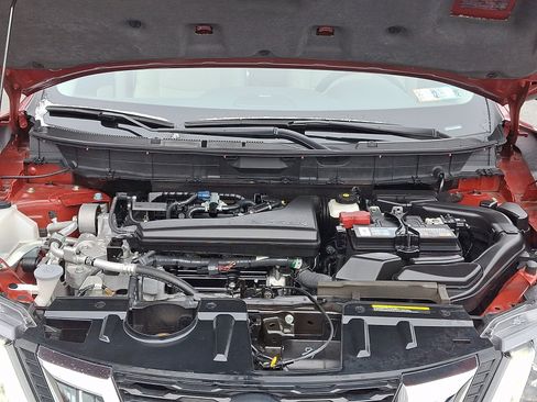 Used 2020 Nissan Rogue SL w/ Premium Package image 30