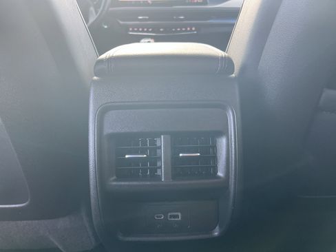 Certified 2024 Cadillac XT4 Premium Luxury AWD/4WD image 32