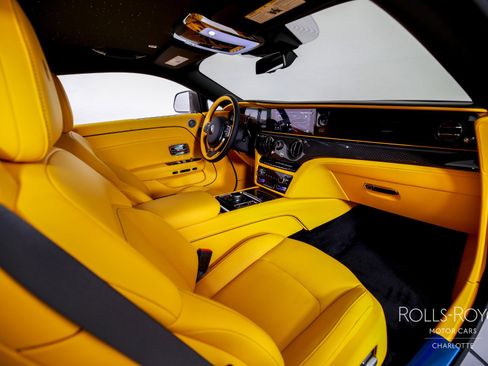 New 2025 Rolls-Royce Spectre Black Badge w/ Spectre Enhancement Package image 25