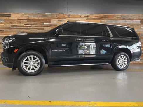 Used 2022 Chevrolet Suburban LT image 54
