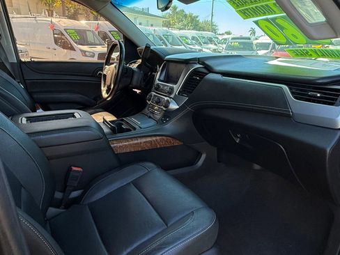 Used 2018 Chevrolet Suburban Premier image 21