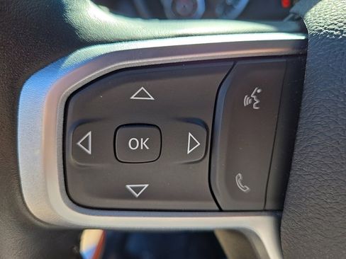 Used 2024 RAM 2500 Big Horn w/ Sport Appearance Package image 22