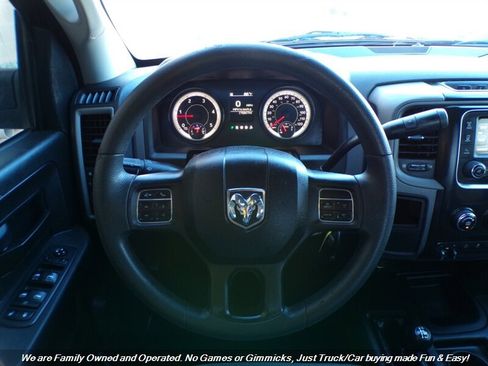 Used 2018 RAM 2500 Tradesman w/ Chrome Appearance Group image 13