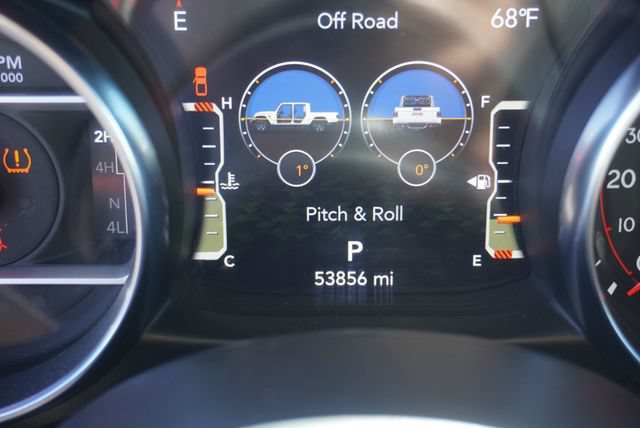 Used 2022 Jeep Gladiator Rubicon w/ LED Lighting Group AWD/4WD image 27