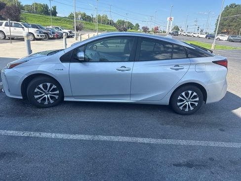 Certified 2021 Toyota Prius XLE AWD/4WD image 1