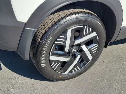 New 2026 Nissan Kicks SV image 3