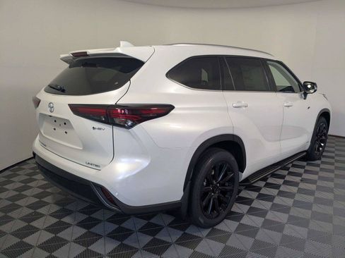 New 2026 Toyota Highlander Limited AWD/4WD image 5