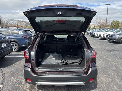 Certified 2025 Subaru Outback Limited AWD/4WD image 8