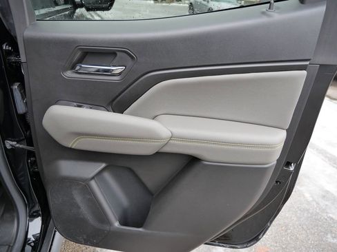 Used 2024 Chevrolet Colorado ZR2 image 18