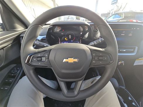 New 2025 Chevrolet TrailBlazer LT w/ Driver Confidence Package image 11