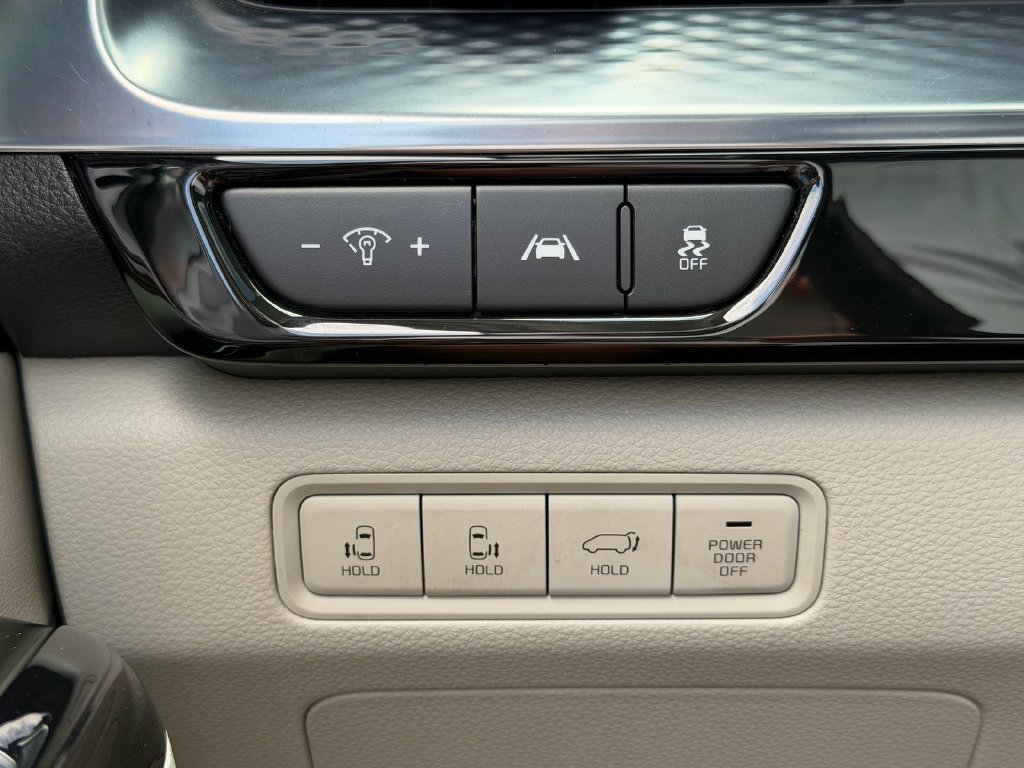 Used 2024 Kia Carnival SX Prestige FWD image 38