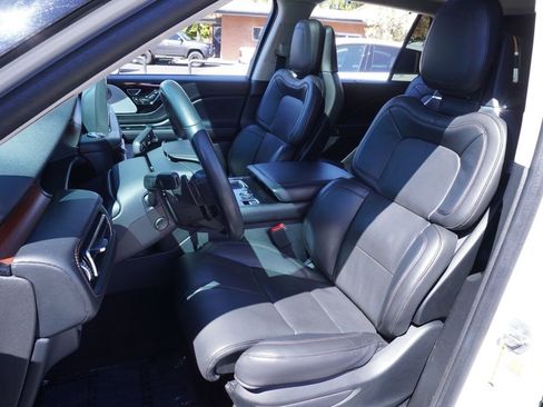 Used 2023 Lincoln Aviator Reserve w/ Equipment Group 201A image 15