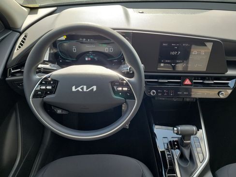 New 2026 Kia Niro LX FWD image 18