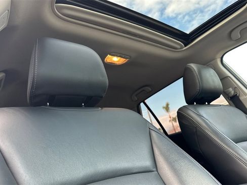 Used 2015 Subaru Outback 3.6R Limited image 17