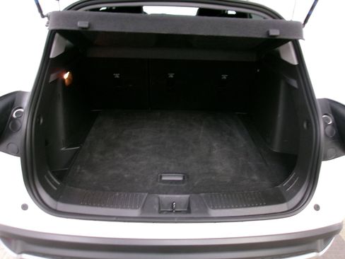 Used 2025 Chevrolet Trax LT FWD image 10