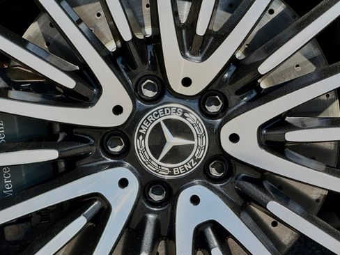 Used 2023 Mercedes-Benz S 580 4MATIC Sedan image 19