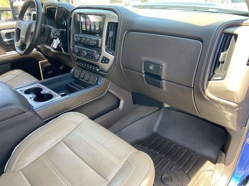 Used 2017 GMC Sierra 2500 Denali w/ Duramax Plus Package AWD/4WD image 24