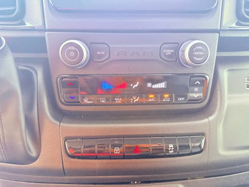 Used 2025 RAM ProMaster 3500 w/ Convenience Group FWD image 12