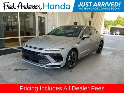 Used 2025 Hyundai Sonata SEL FWD image 1