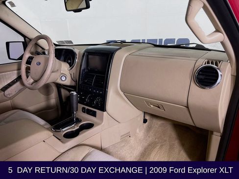 Used 2009 Ford Explorer XLT AWD/4WD image 30