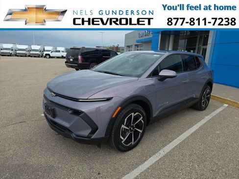 New 2026 Chevrolet Equinox EV LT w/ Comfort Package AWD/4WD image 3