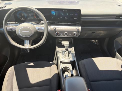Used 2024 Hyundai Kona SE AWD/4WD image 17