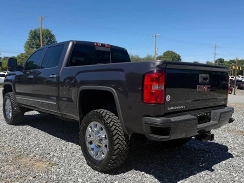 Used 2016 GMC Sierra 2500 Denali w/ Duramax Plus Package AWD/4WD image 5