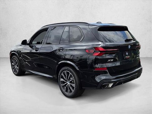 New 2026 BMW X5 xDrive40i w/ M Sport Package AWD/4WD image 9