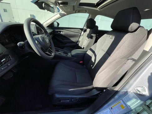 Certified 2025 Honda Accord SE image 26