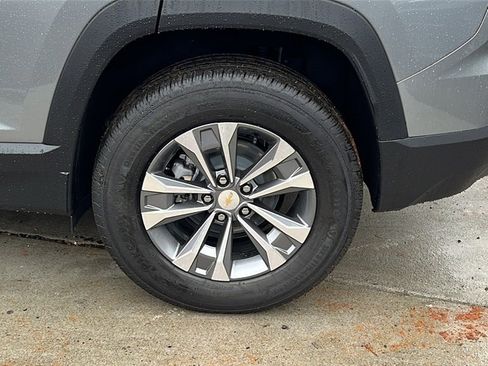 New 2026 Chevrolet Equinox LT image 9