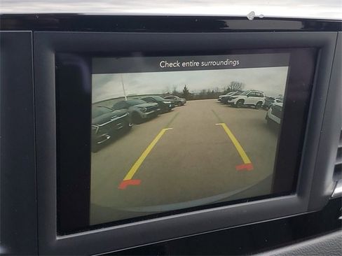 Used 2019 Chrysler Pacifica L image 30