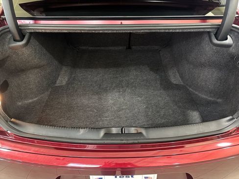 Used 2023 Chrysler 300 C image 29