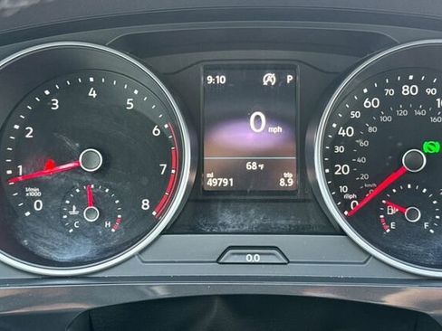 Certified 2020 Volkswagen Tiguan SE R-Line image 27