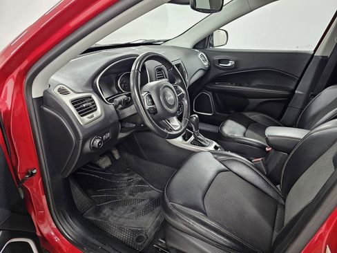 Used 2017 Jeep Compass Latitude w/ Popular Equipment Group AWD/4WD image 15