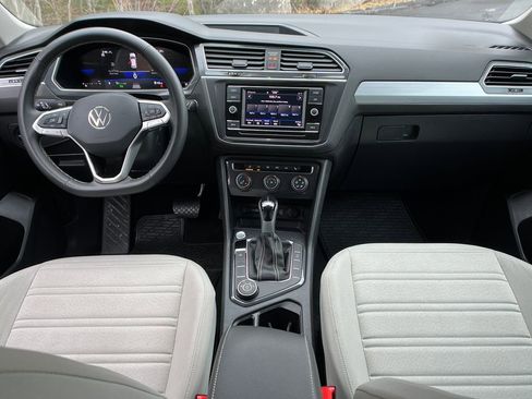 Used 2024 Volkswagen Tiguan S image 13