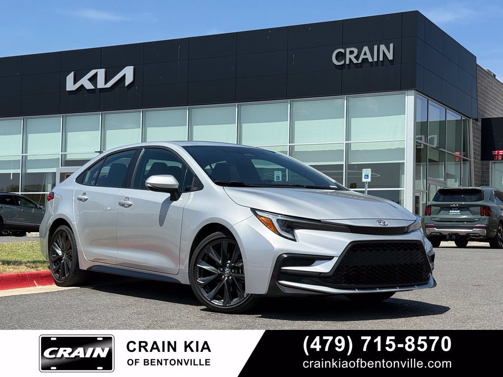 Used 2025 Toyota Corolla SE FWD image 1