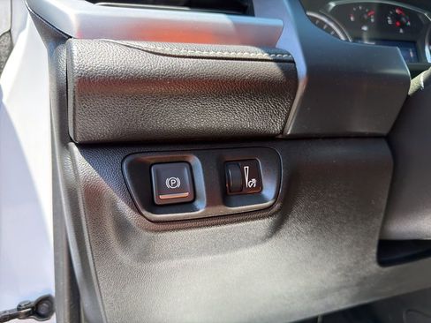 Used 2023 GMC Acadia SLE w/ Elevation Edition AWD/4WD image 29