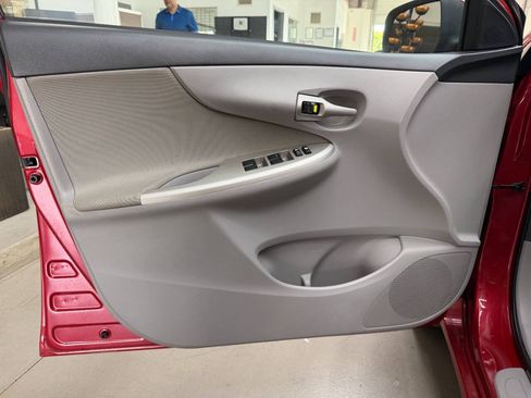 Used 2011 Toyota Corolla LE FWD image 10