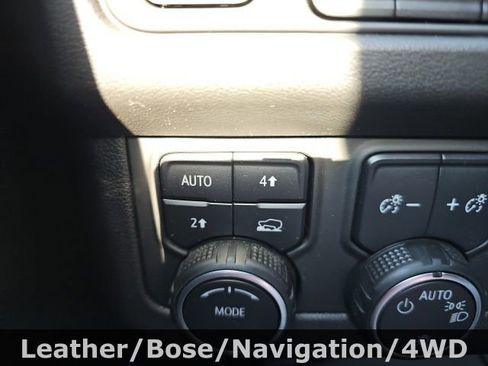 Used 2023 Chevrolet Suburban LT image 20