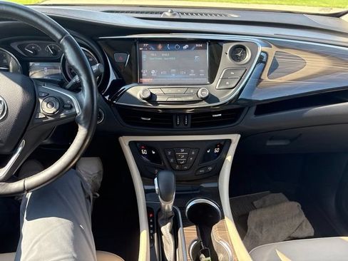 Used 2019 Buick Envision Essence FWD image 36