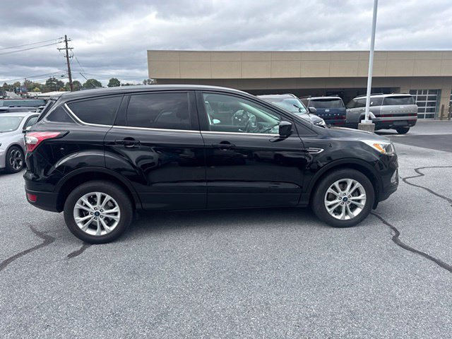 Used 2017 Ford Escape SE AWD/4WD image 4