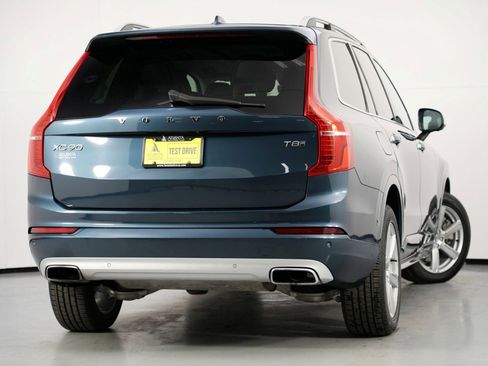 Used 2018 Volvo XC90 T8 Momentum w/ Convenience Package image 4