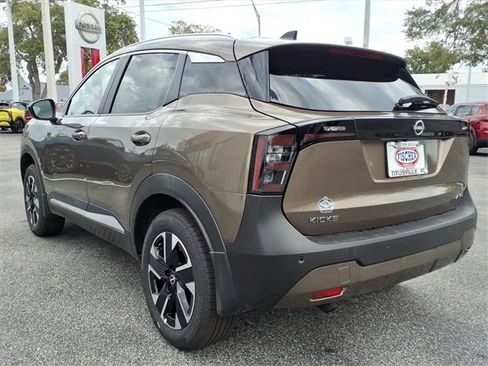 New 2025 Nissan Kicks SV w/ SV Premium Package image 5